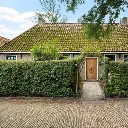 Huis van Gerard Reve in Friesland staat te koop voor 'slechts' 185.000 euro