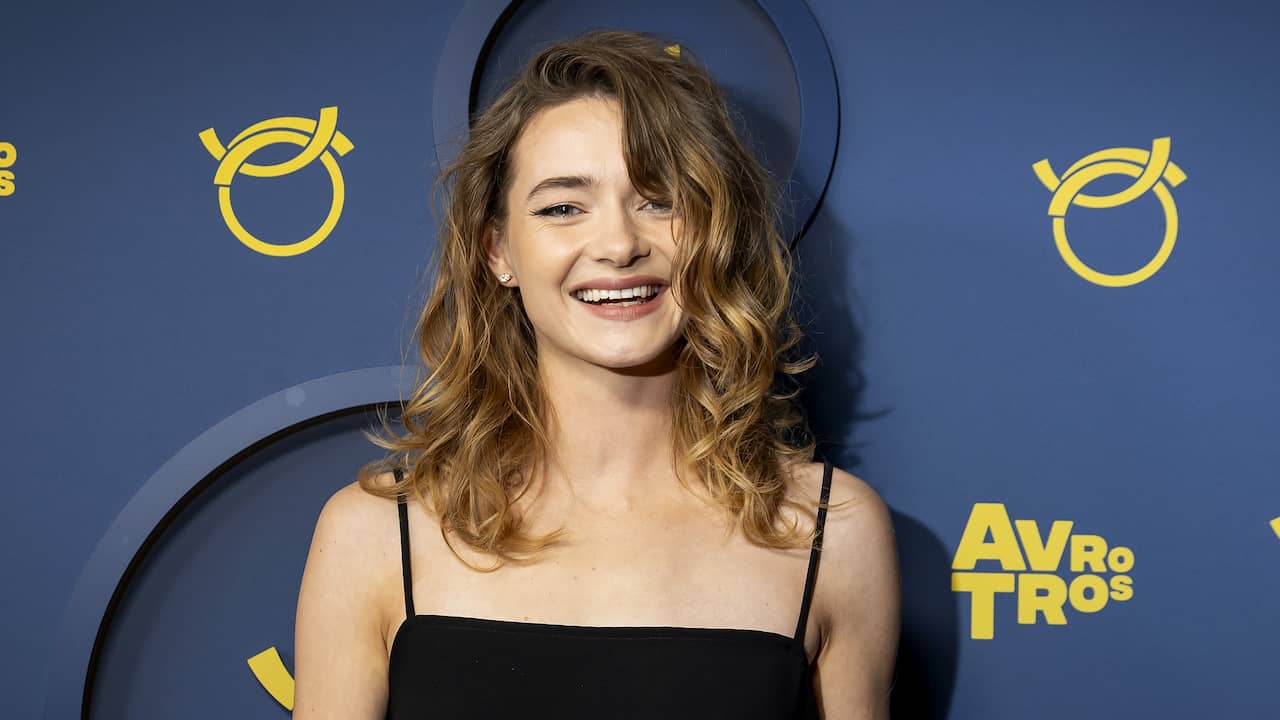 Emma Wortelboer gaat mannen op Texel aan de liefde helpen in nieuw programma