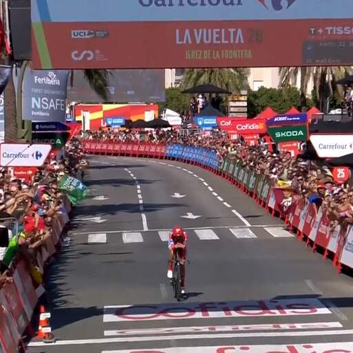 Illustratie bij: Video | Enric Mas verdedigt rode trui in Vuelta na sterke tijdrit