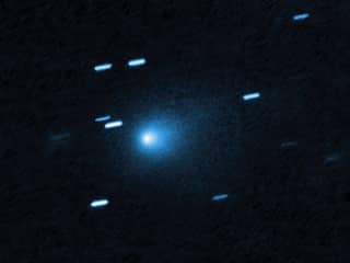 Interstellaire komeet die vorig jaar langsvloog is 10 tot 12 miljard jaar oud