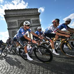 Live Tour | Strijd met Van der Poel barst los in slotrit naar Champs-Élysées