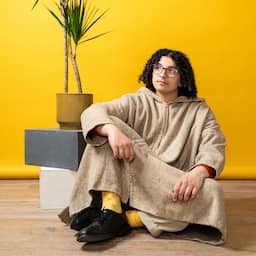 Cabaretier Ayoub Kharkhach wint Annie M.G. Schmidtprijs