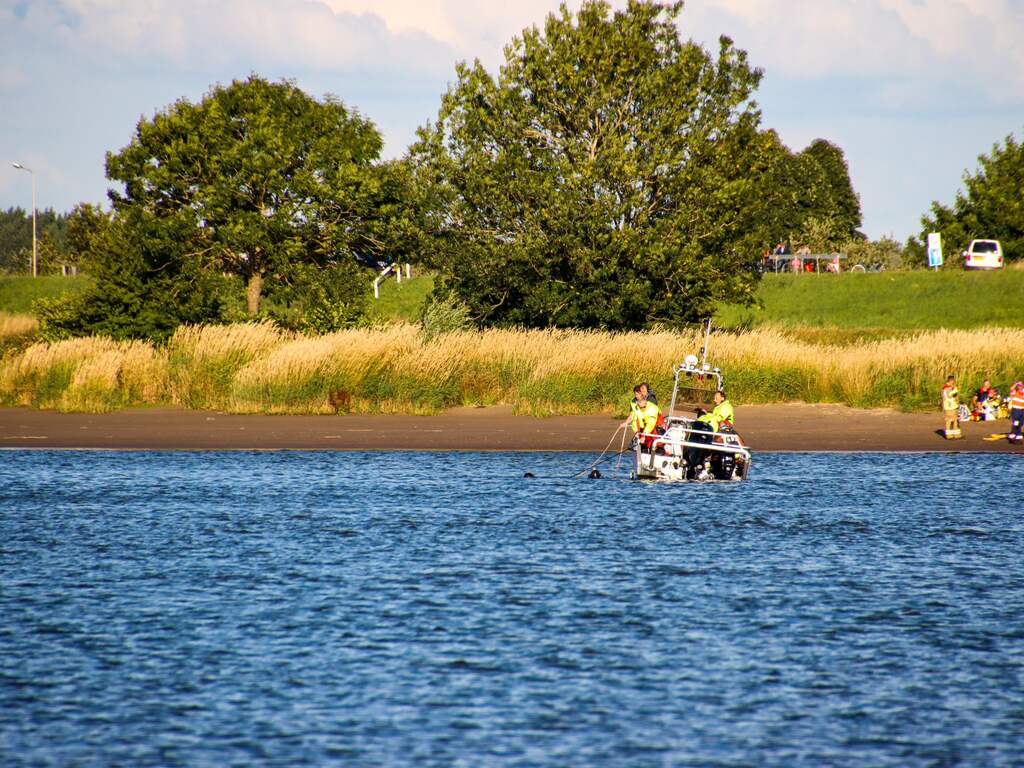 Lichaam in gezonken boot bij het Utrechtse Ameide is van vermiste vrouw