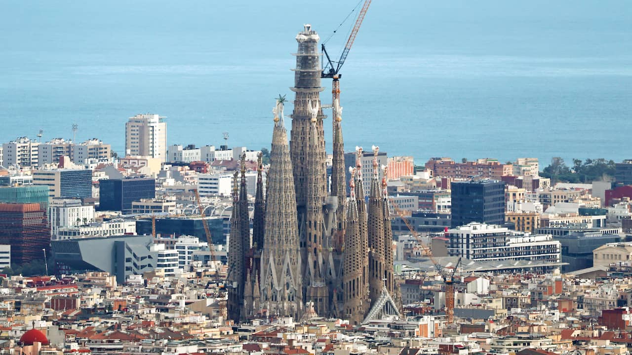 Wereldberoemde Sagrada Familia bereikt 144 jaar na start bouw hoogste punt
