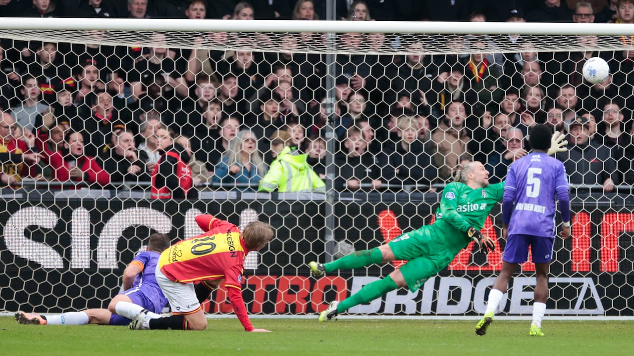 Live Eredivisie | Geplaagd Go Ahead en FC Utrecht bij rust op voorsprong