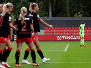 PSV Vrouwen krijgt pak slaag van Twente, AZ'er scoort van 80 meter tegen Ajax