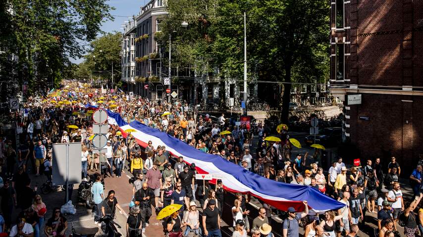 Bekijk hier de video waarop de organisatie van 'Samen voor Nederland' hun telling baseert