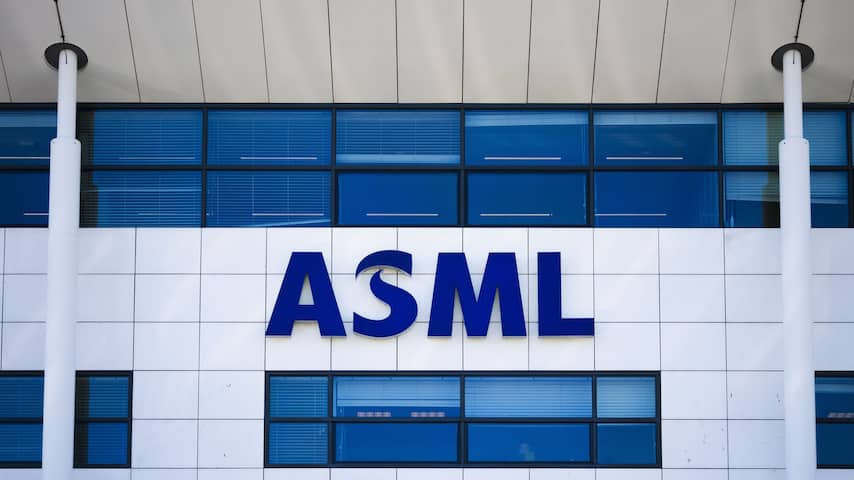 Foto bij ASML verkoopt momenteel geen enkele chipmachine in Europa