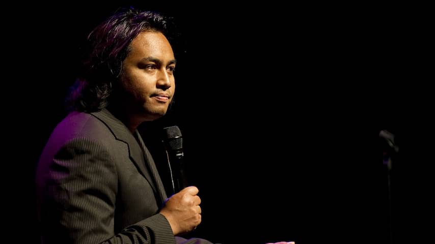 Cabaretier Daniël Arends getroffen door hartinfarct, voorlopig geen optredens
