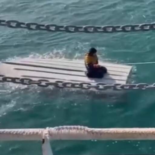 Illustratie bij: Amerikaanse tiener overleeft dagenlang in kou op omgeslagen boot in Beringzee