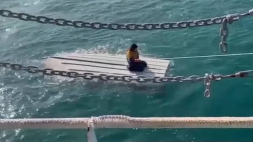 Amerikaanse tiener overleeft dagenlang in kou op omgeslagen boot in Beringzee