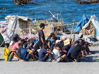 Spanje vraagt EU-grensbewaking om hulp voor controleren migranten in Ceuta