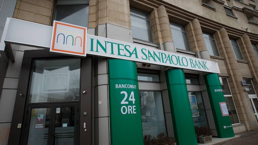 AI-oplichters doen zich voor als topman en stelen 95 miljoen euro van bank Italië