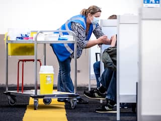 Vaccins veroorzaken geen nieuwe coronavarianten: 'Virus heeft geen brein'