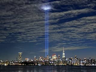 Enorme lichtbundels te zien aan hemel boven New York op 9/11