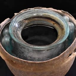 Oudste wijn in vloeibare vorm ooit gevonden in Romeinse tombe in Spanje