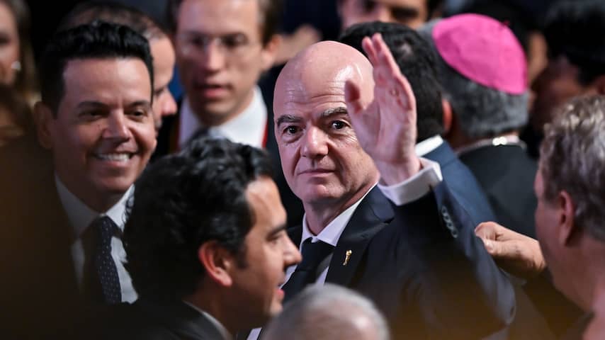 Gianni Infantino reist toch af naar Polen voor eerste FIFA-toernooi sinds WK