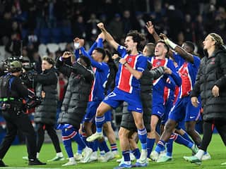 PSG klopt FC Barcelona in spektakelstuk, Liverpool wint ondanks fout Van Dijk