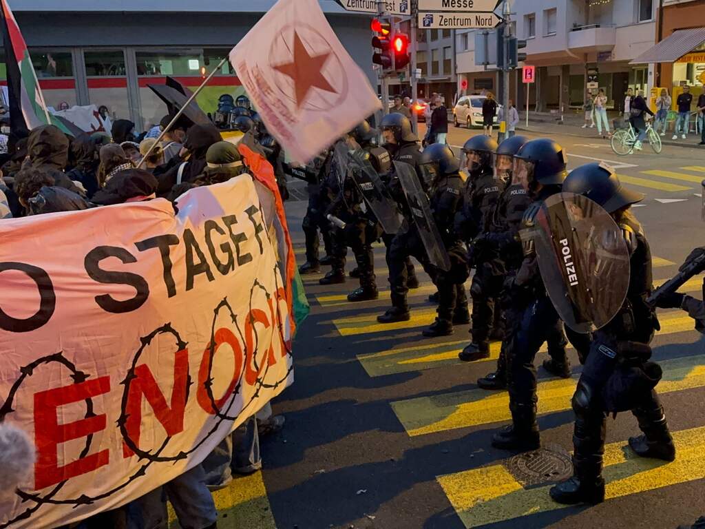 Zwitserse politie zet traangas in tegen pro-Palestijnse betoging bij Songfestival