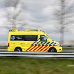 Motorrijder omgekomen na botsing met lijnbus in Friesland