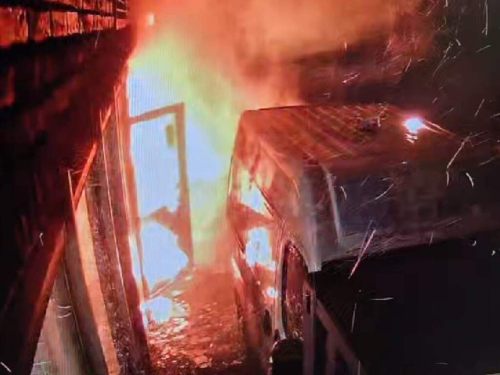 Explosie veroorzaakt brand bij ziekenhuis Beverwijk, politie gaat uit van opzet