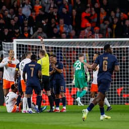 Live voetbal | Oranje incasseert tegengoal Ecuador na snelle rode kaart Dumfries