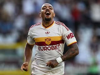 Malen evenaart Totti met zesde goal bij AS Roma: 'Ik hou van dit voetbal'