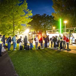 Groningen vangt komende nachten asielzoekers zonder plek in Ter Apel op
