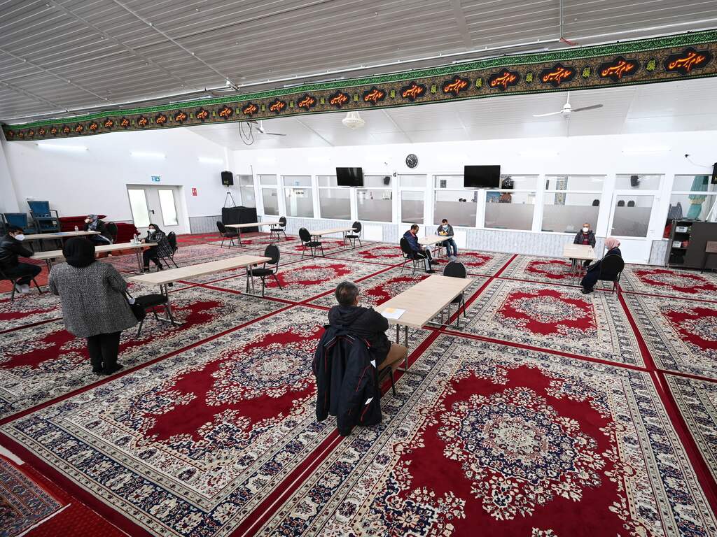 Prikken in moskeeën geeft bescheiden groep mensen het extra zetje