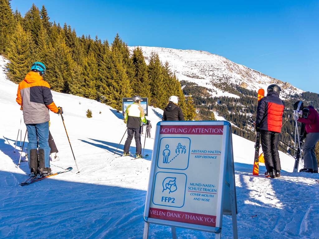 Nederlandse wintersporters proberen Oostenrijkse quarantaineplicht voor te zijn