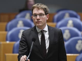 FVD'er Van Houwelingen beboet voor nepfoto van ministers met hakenkruisvlag