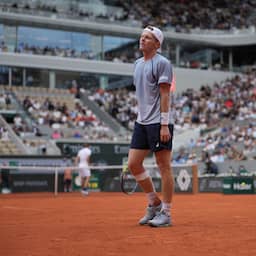 Jesper de Jong kan niet stunten tegen Zverev en strandt op Roland Garros