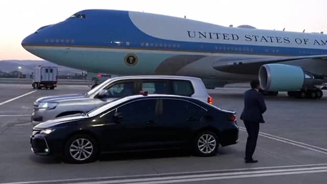 Zo verliet Trump Air Force One via cateringwagen na NAVO-top
