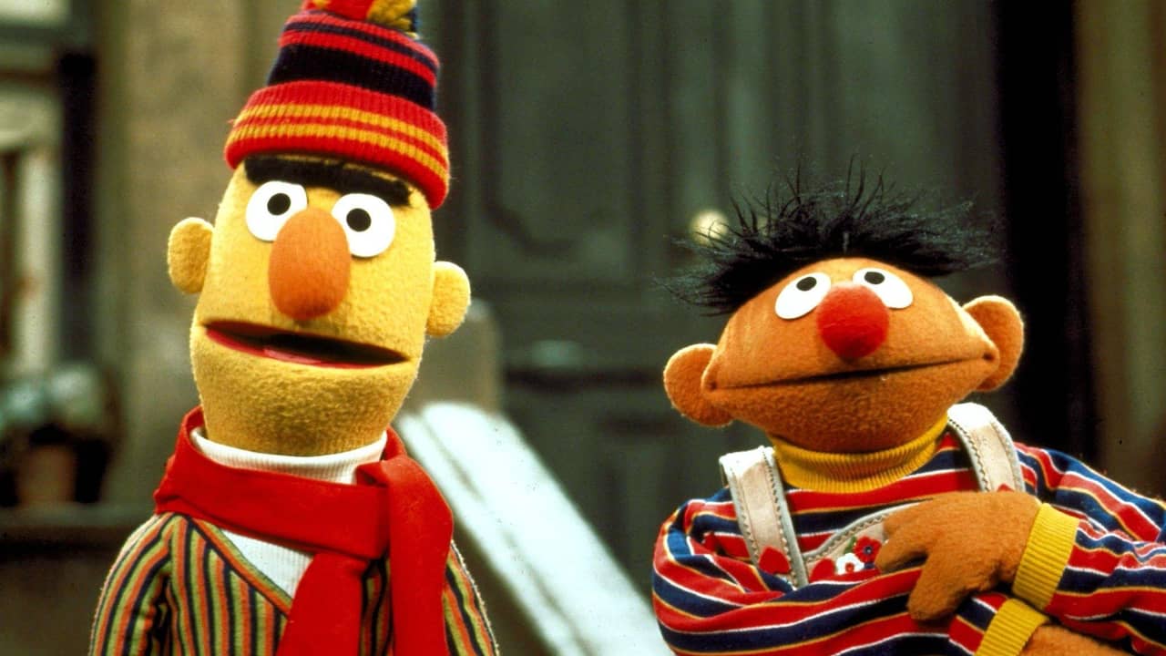 Sesamstraat-schrijver zegt dat Bert en Ernie een koppel zijn | Media