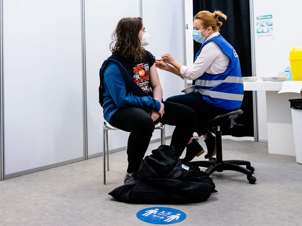 Nieuwe vaccinatiestrategie gestart: tot half jaar na infectie nog maar één prik