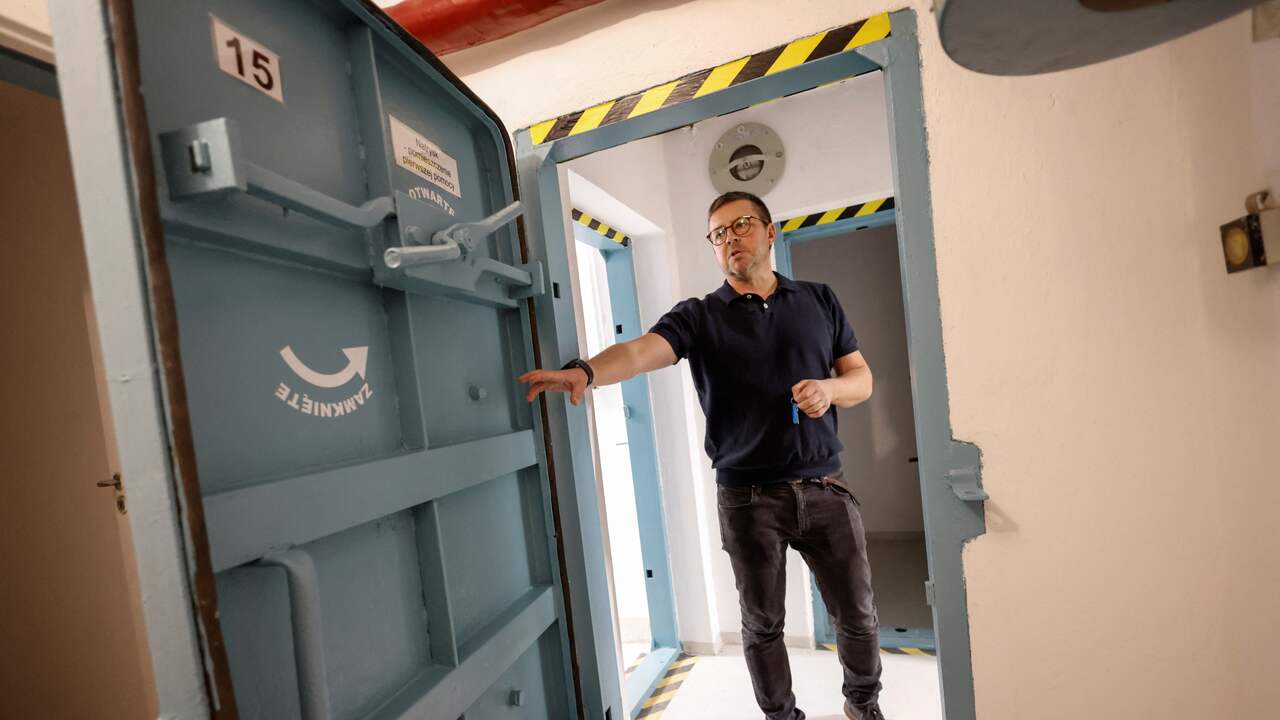 Foto bij Poolse grensstad heropent bunker uit Koude Oorlog vanwege Russische dreiging