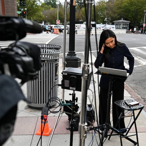 Illustratie bij: CNN en andere media klagen Witte Huis aan vanwege intrekken perskaarten