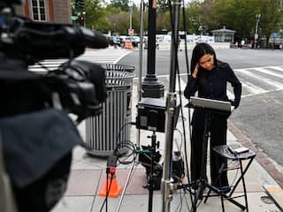 CNN en andere media klagen Witte Huis aan vanwege intrekken perskaarten