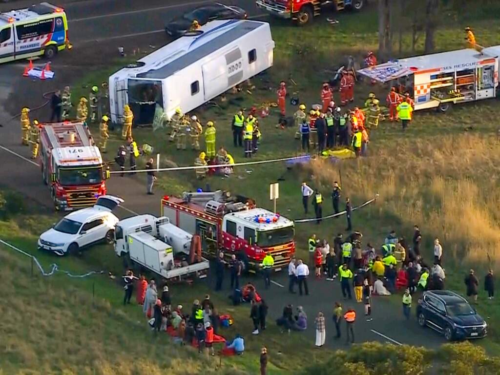 Zeker achttien kinderen zwaargewond na busongeluk in Australië