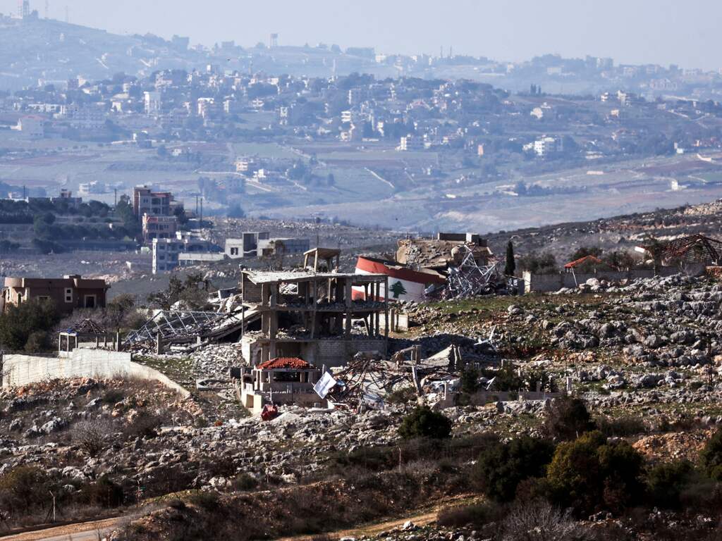 Israël beschuldigt Hezbollah van schenden bestand en voert aanvallen uit