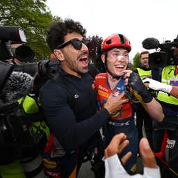 Live Amstel Gold Race | Reacties na verrassende zege Skjelmose in titanenduel