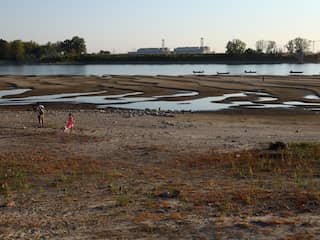 Hongarije legt kerncentrale stil vanwege historisch lage waterstand Donau