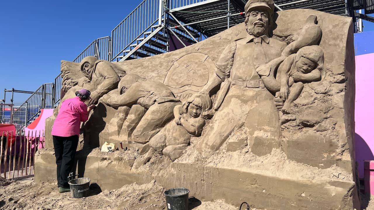Na jaren weer zandsculpturen in Scheveningen: 'Meer dan emmer zand