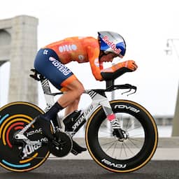 Vollering kan niet meedoen om medaille bij WK tijdrijden, Reusser pakt weer goud
