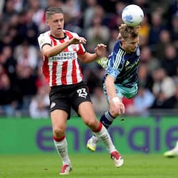 PSV en Ajax spelen gelijk na late goals in vermakelijke Eredivisie-topper
