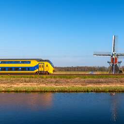 NS-passagier gewond door explosie elektriciteitskast aan trein bij Castricum