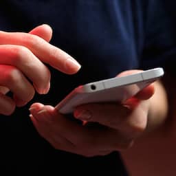 Image for the article: Techbedrijven blijven chats vrijwillig scannen op kindermisbruik ondanks mislukt EU-overleg