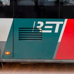 Man die twee keer dezelfde buschauffeur sloeg aangehouden in Rotterdam