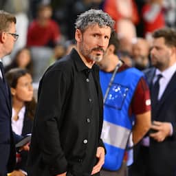 België en Van Bommel hard onderuit bij Frankrijk na late goals van invallers