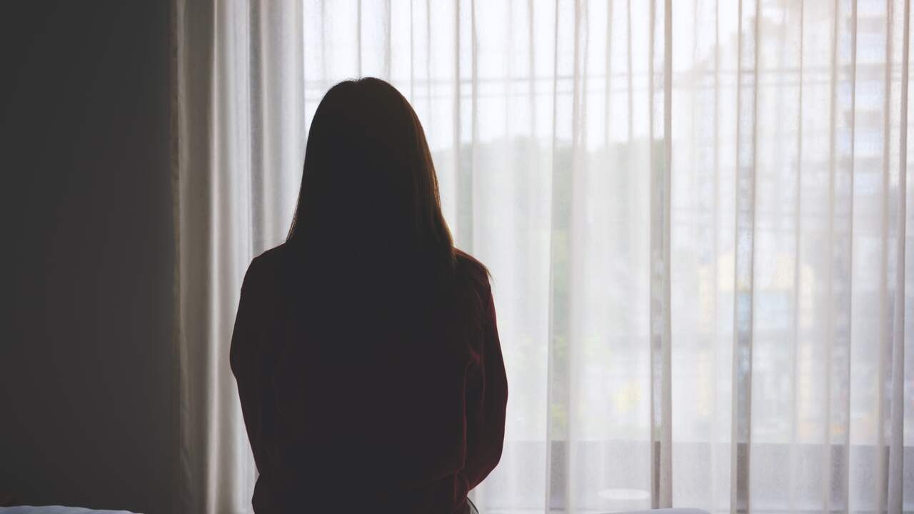 Foto bij Twee op de vijf jongeren voelen zich eenzaam: 'Ik was een buitenbeentje'
